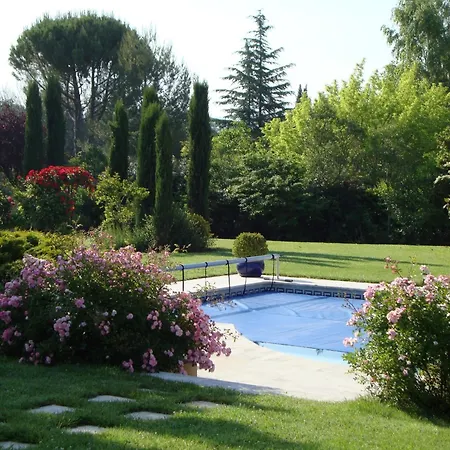 La Gueritaulde Villa La Tour-d'Aigues Exterior photo